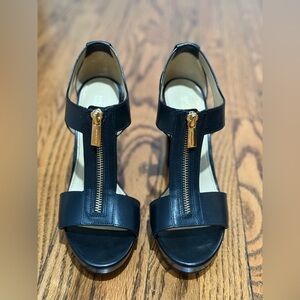 Michael Kors Berkley Platform Sandal Size 6.5